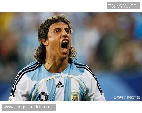 足球场上的飘逸长发球星卡通形象，展现速度与激情的完美结合